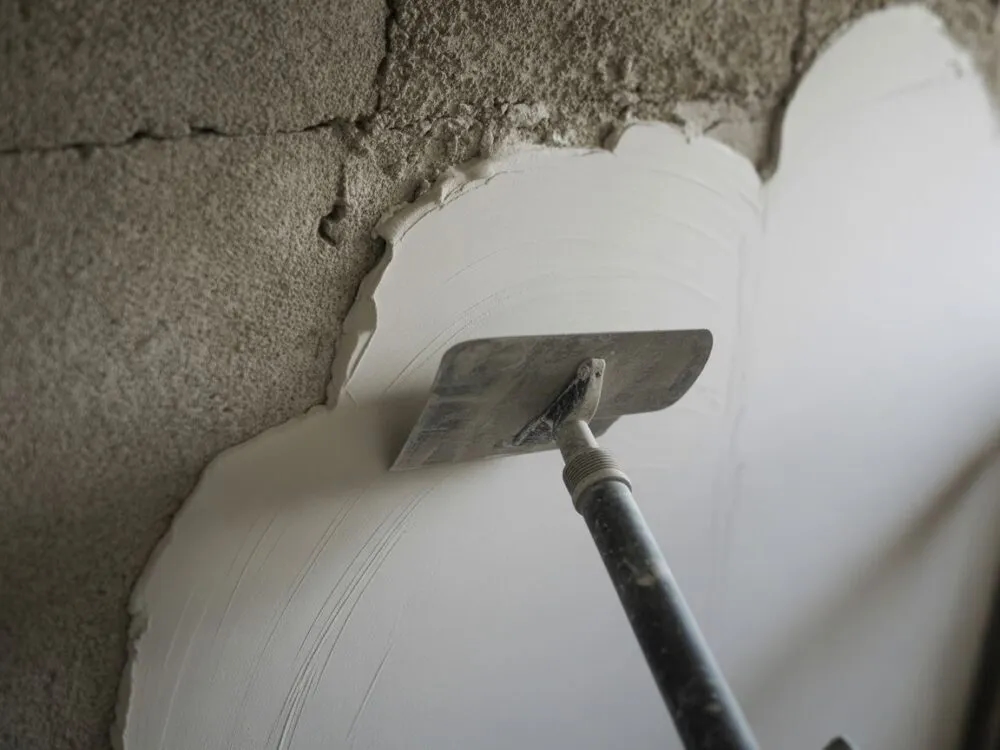 Po jakim czasie można malować tynk mineralny, aby uniknąć błędów? Po jakim czasie można malować tynk mineralny, aby uniknąć błędów?