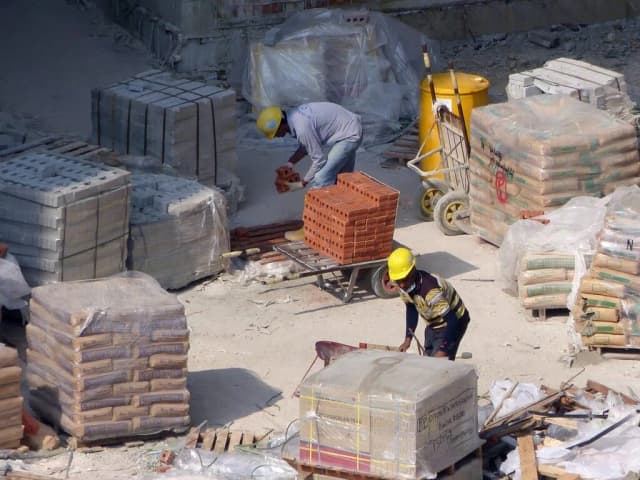 Z czego robi się cement? Poznaj skład i proces produkcji cementu Z czego robi się cement? Poznaj skład i proces produkcji cementu